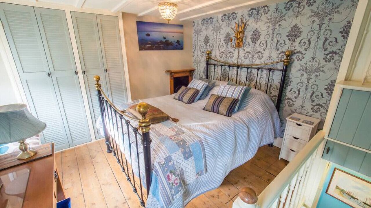 Photo of Bedroom in Looe