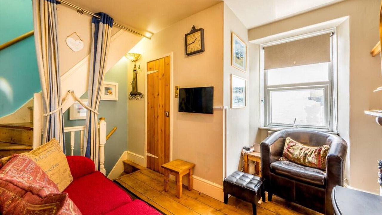 Photo of Livingroom in Looe