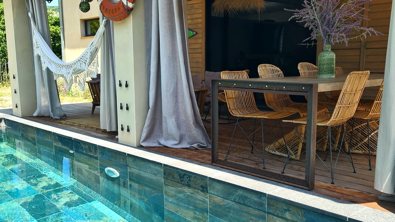 Photo of Outdoor in Saint-Andre-de-Roquepertuis