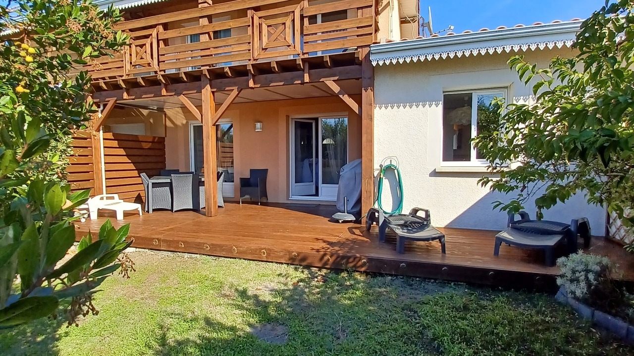 Photo of Patio Balcony in Andernos-les-Bains