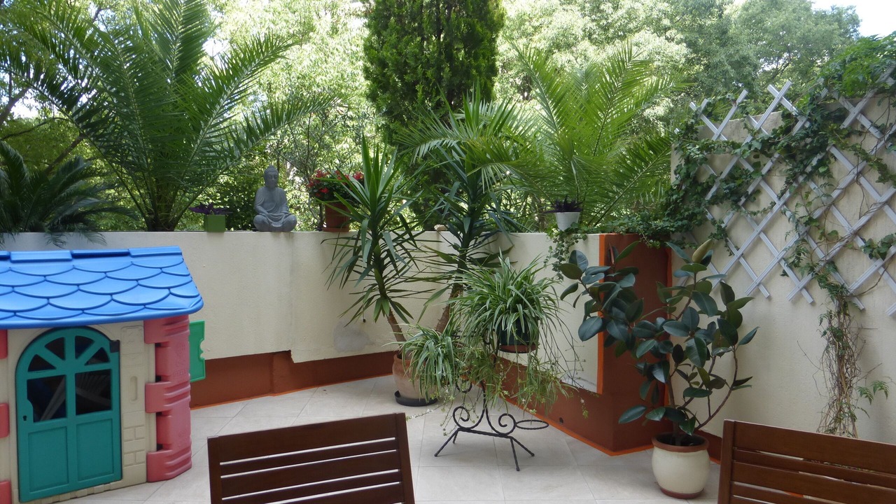 Photo of Patio Balcony in Gares