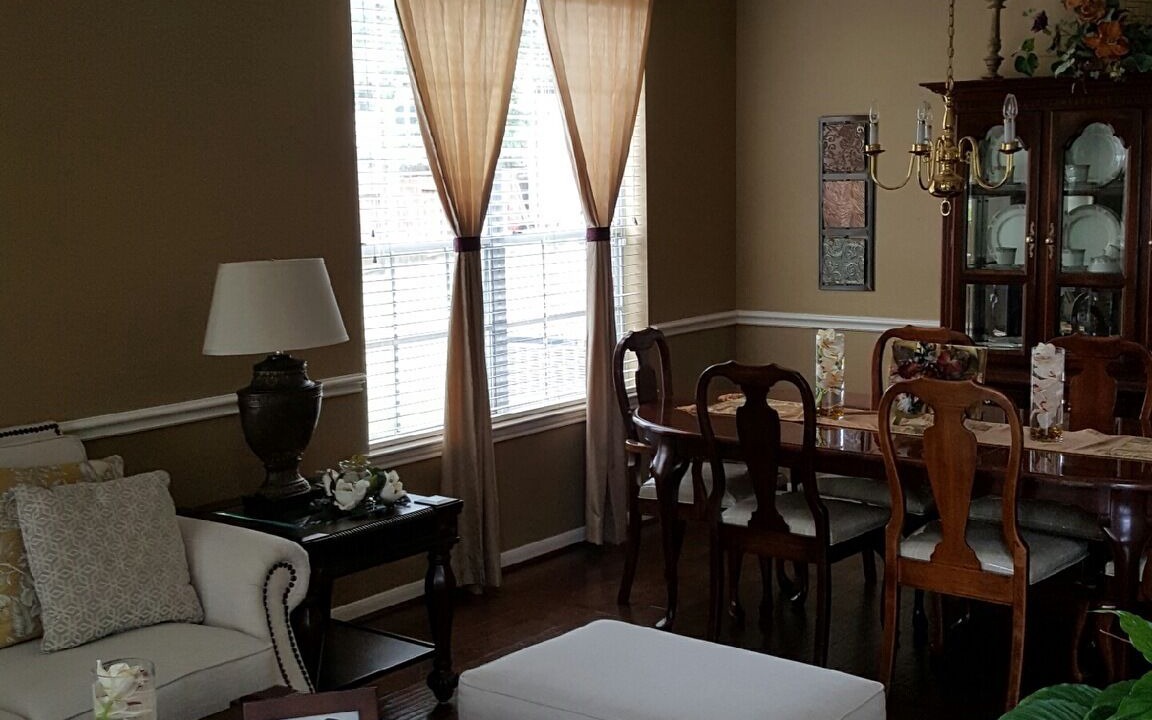 Photo of Livingroom in Northeast Houston