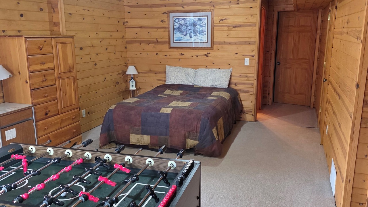 Photo of Bedroom in Hill City
