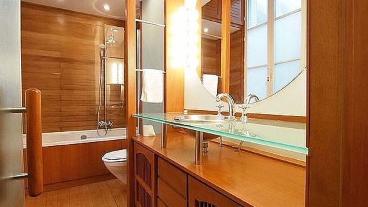 Photo of Bathroom in Saint-Merri
