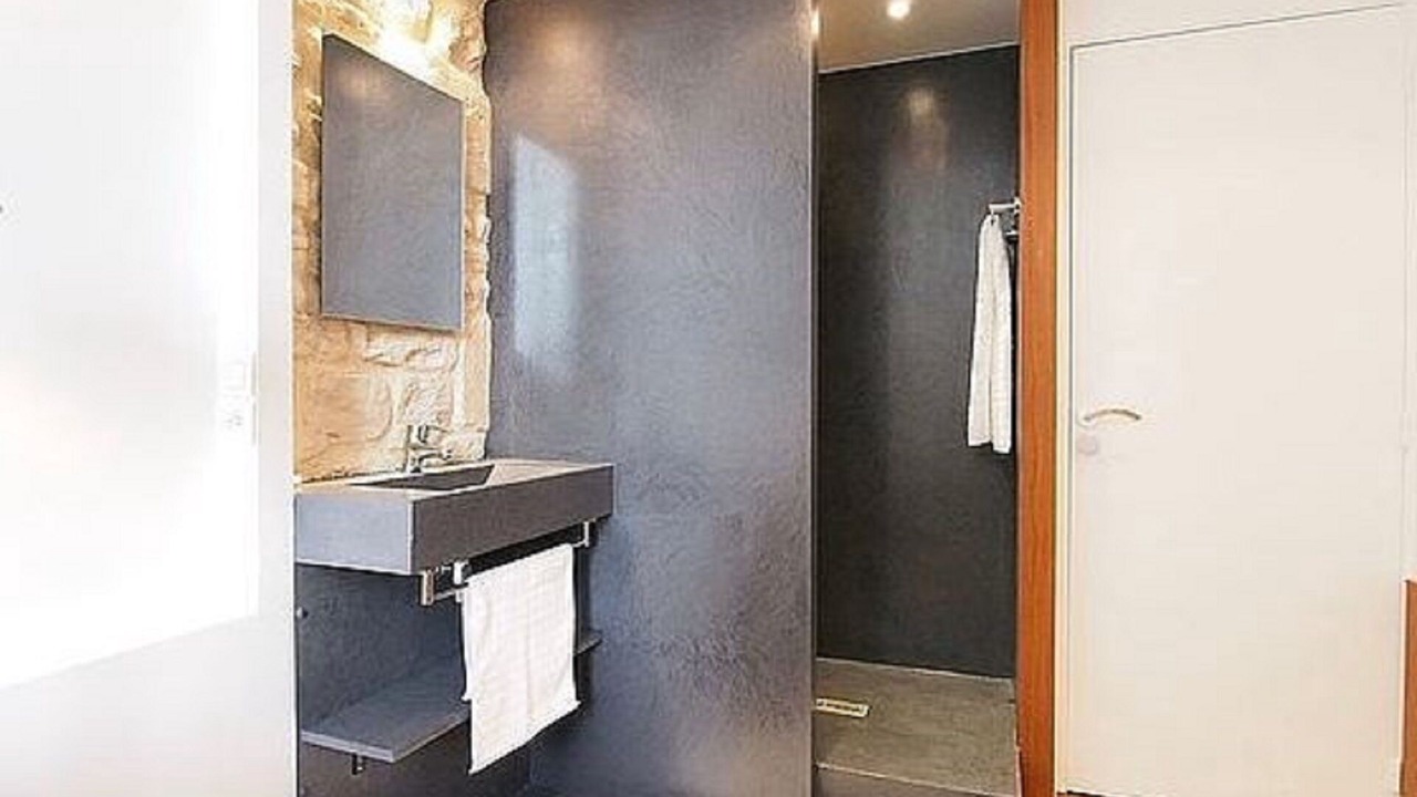 Photo of Bathroom in Saint-Merri