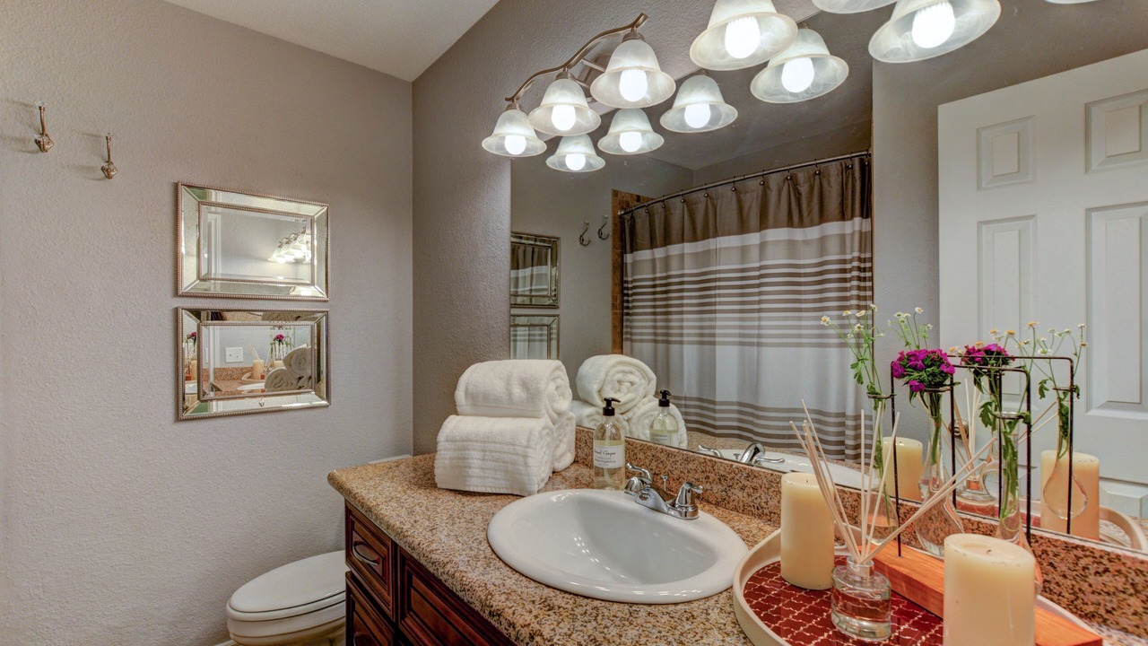 Photo of Bathroom in Rancho Oakey