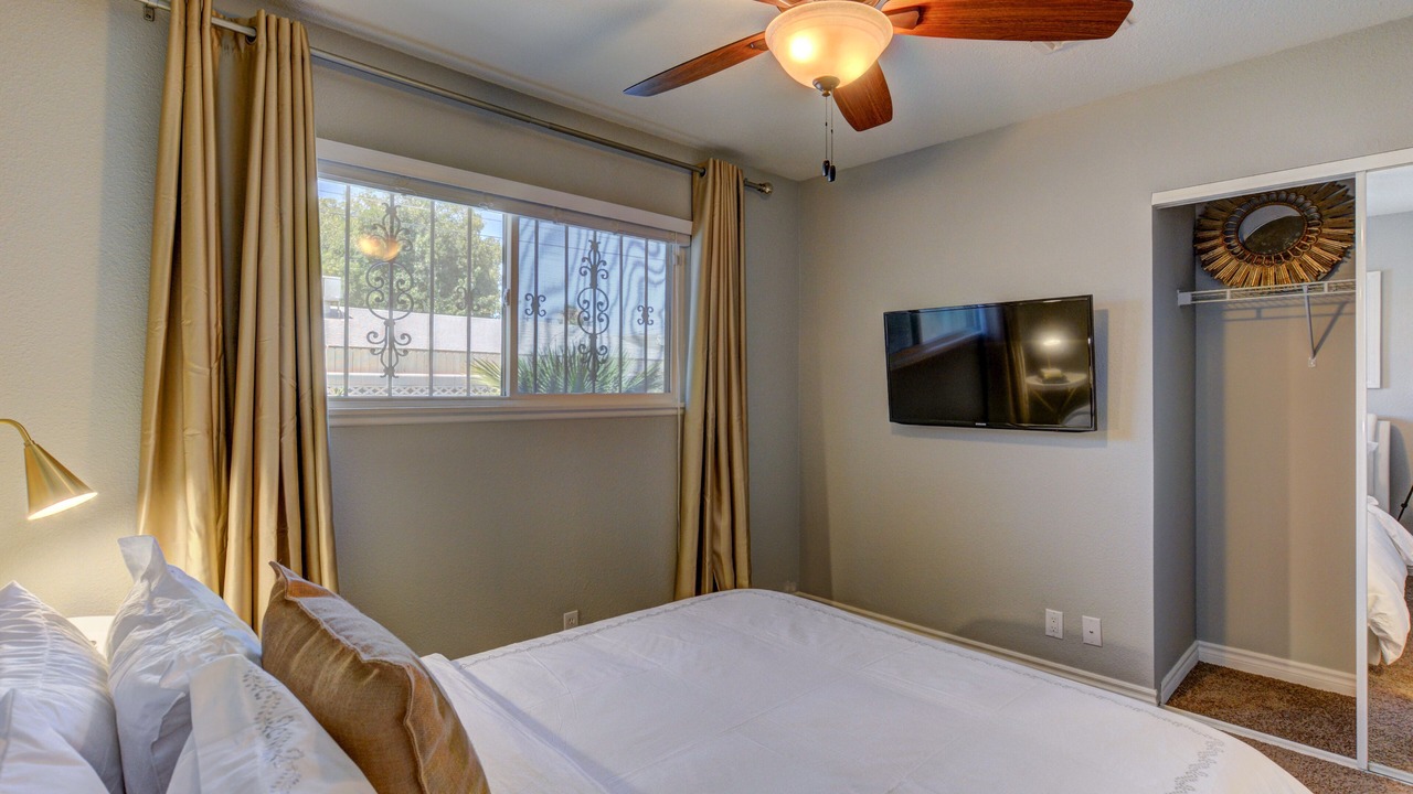 Photo of Bedroom in Rancho Oakey