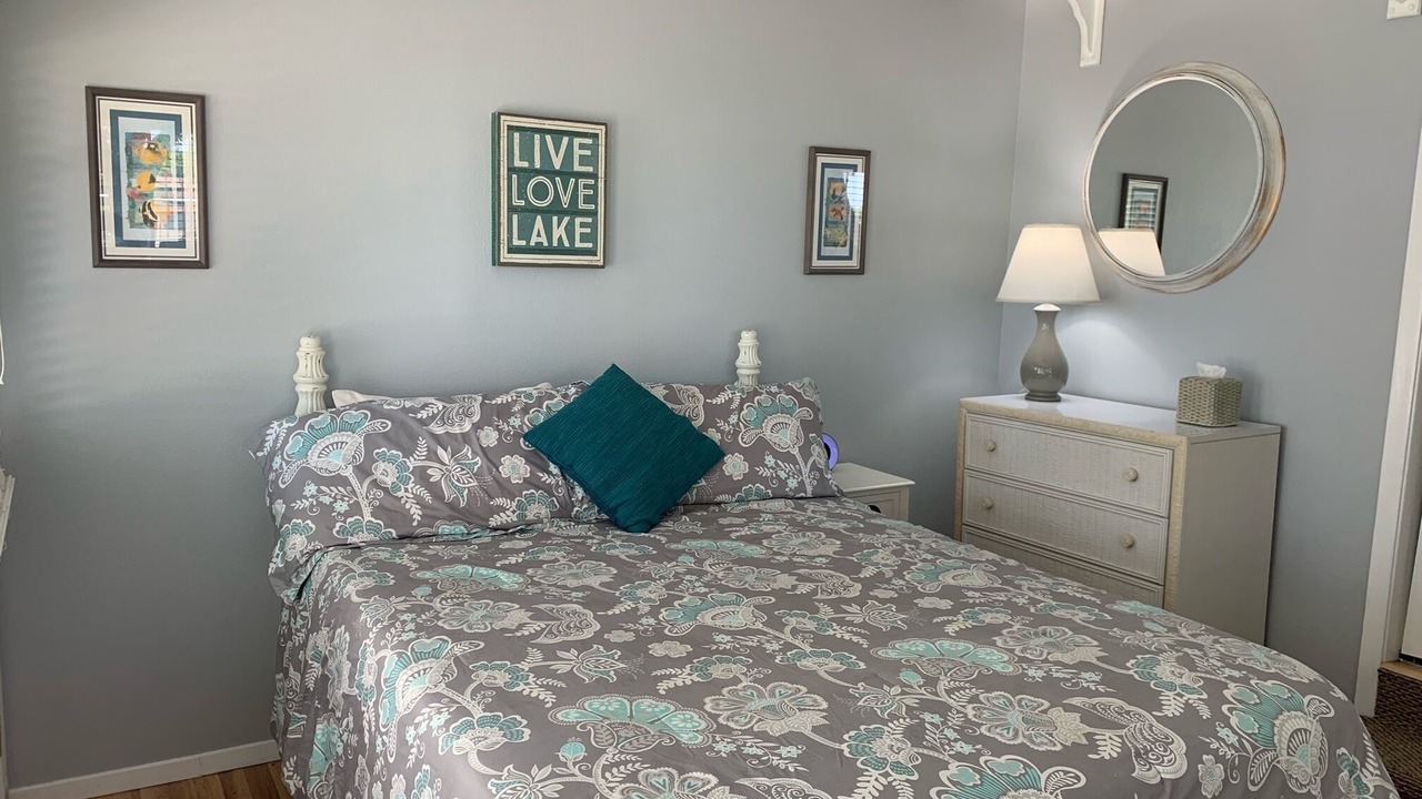 Photo of Bedroom in Granbury