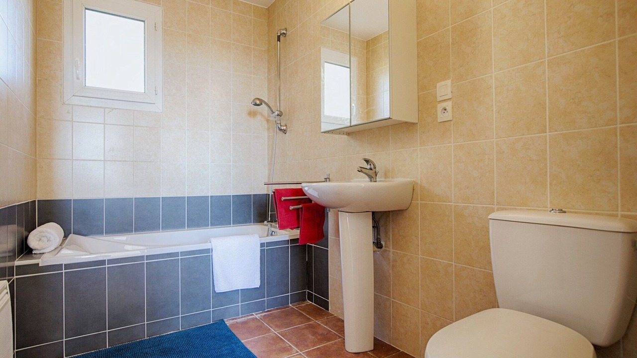 Photo of Bathroom in Joyeuse