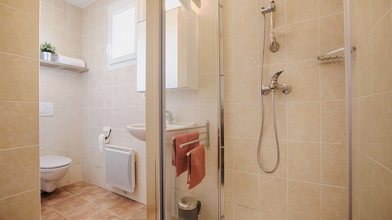 Photo of Bathroom in Joyeuse