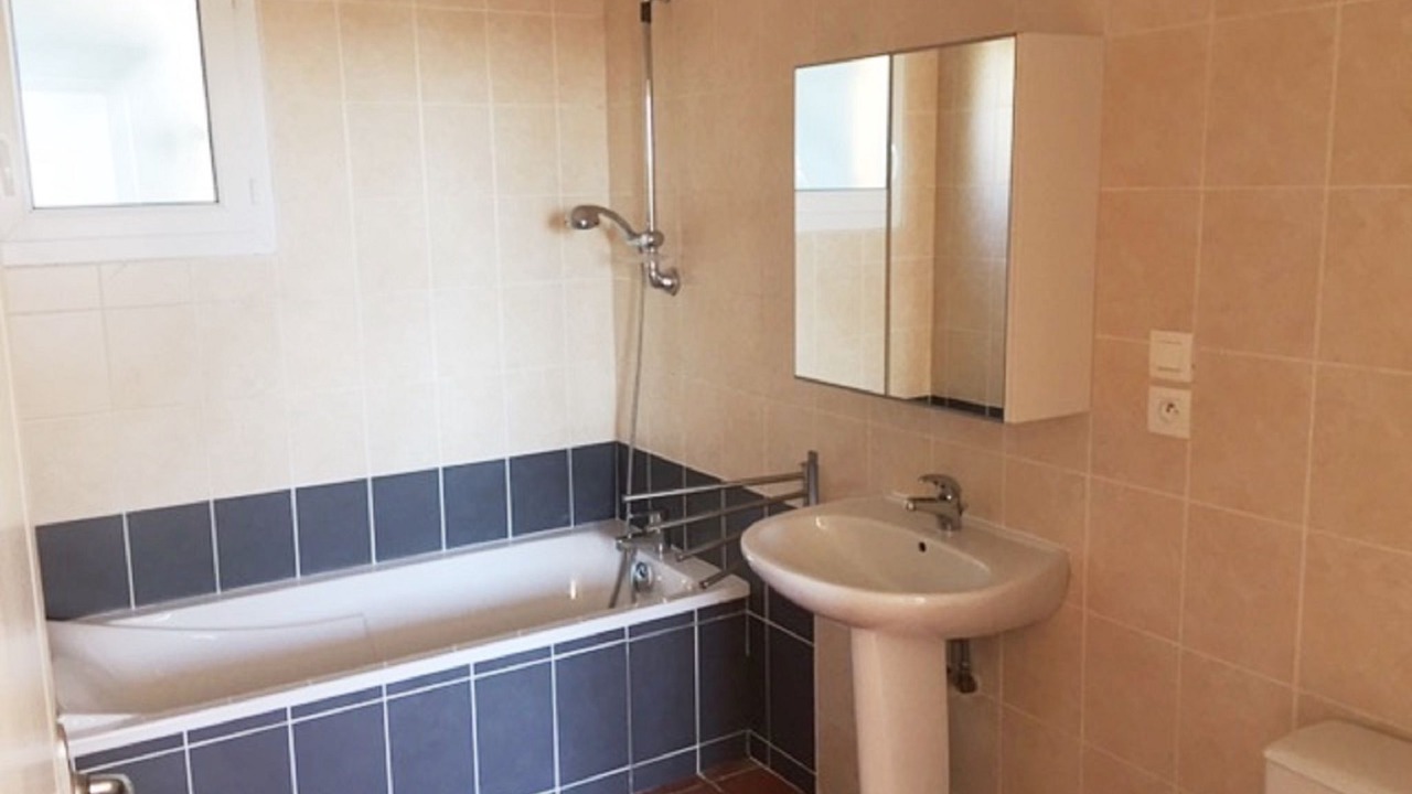 Photo of Bathroom in Joyeuse