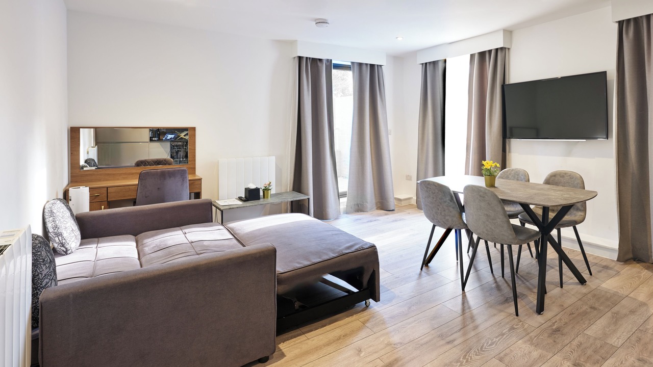 Photo of Livingroom in Thames Ditton