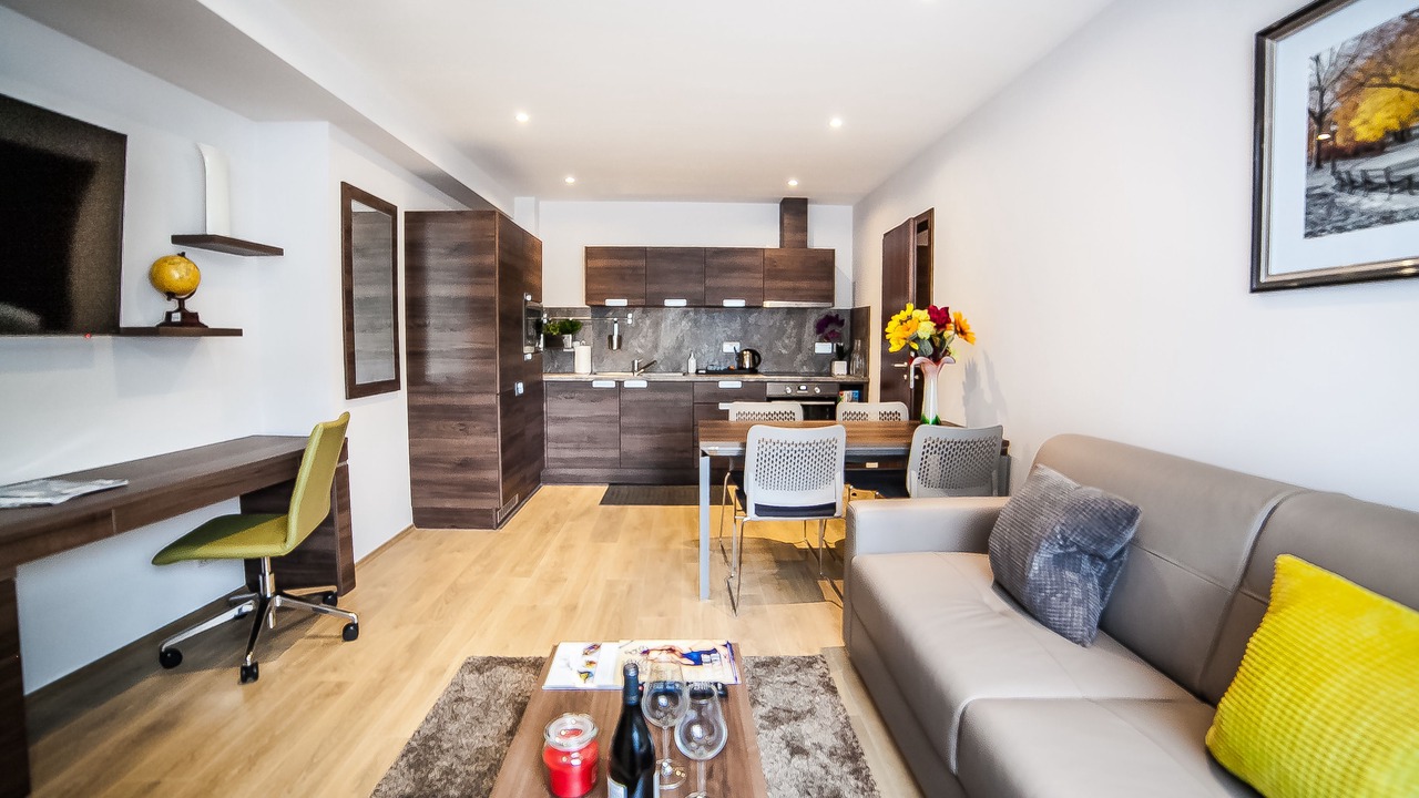 Photo of Livingroom in Thames Ditton