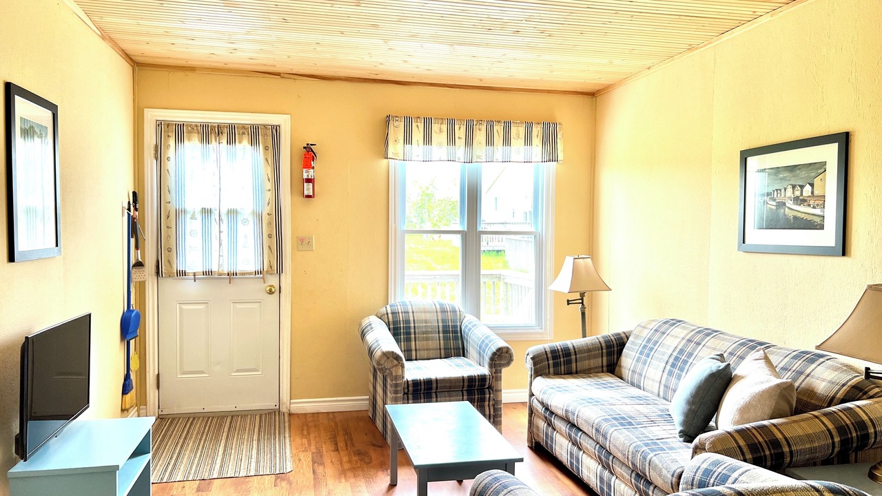 Photo of Livingroom in Brackley Beach