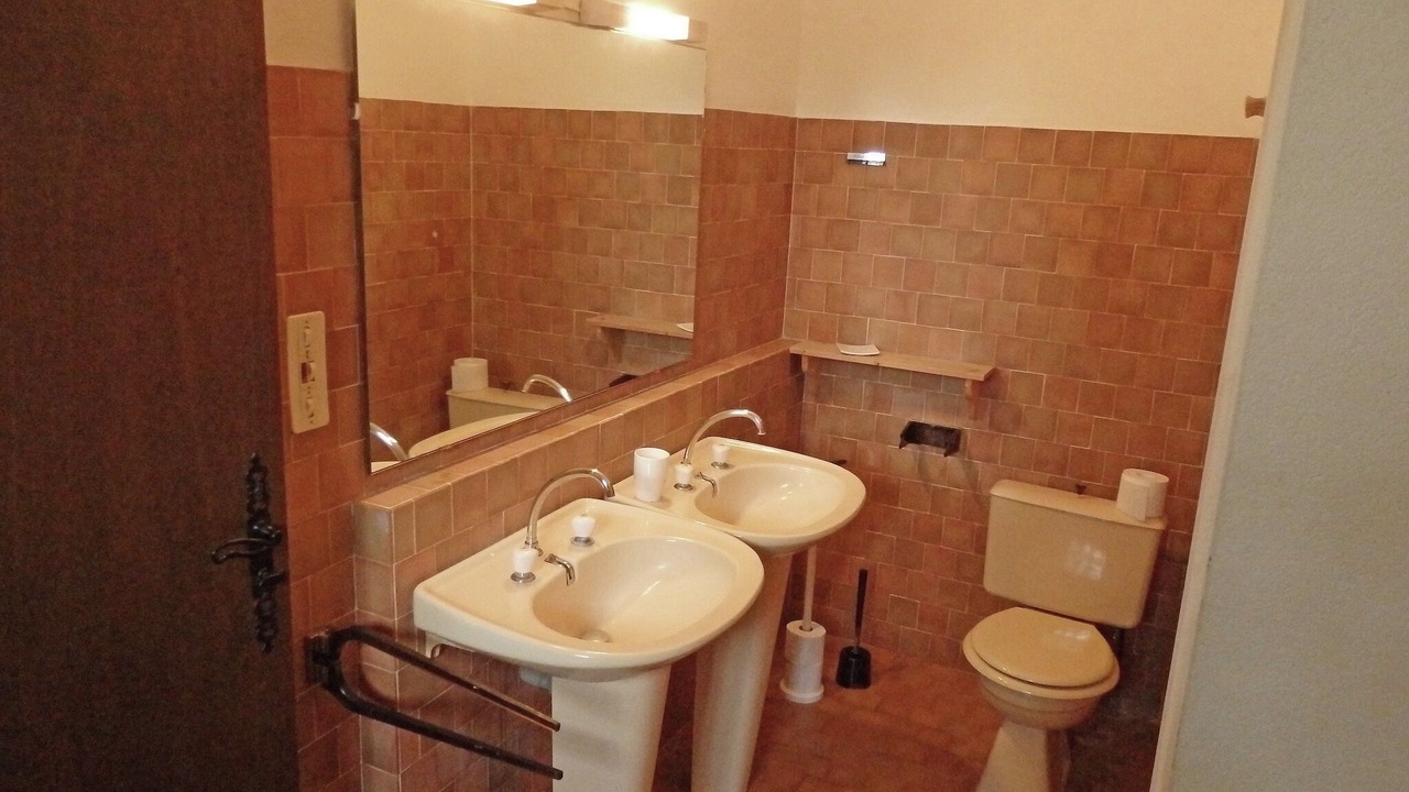Photo of Bathroom in Saint-Siffret