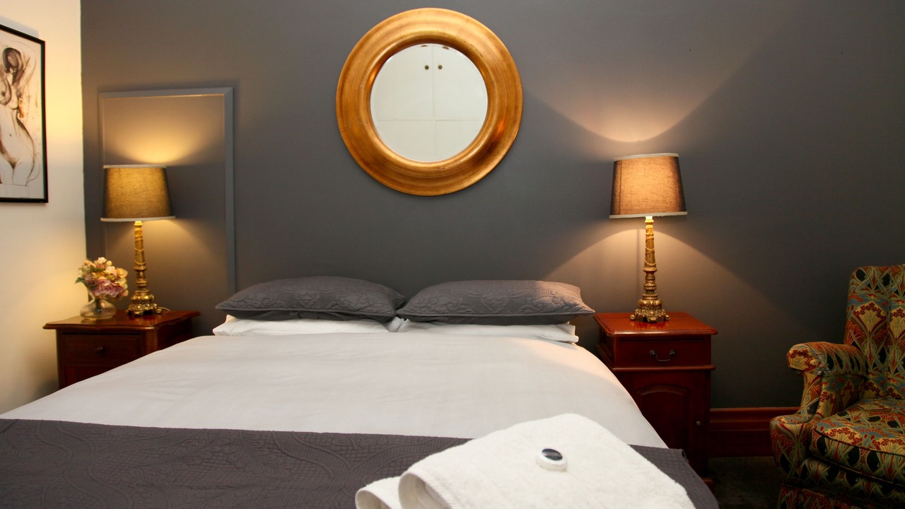 Photo of Bedroom in Orange