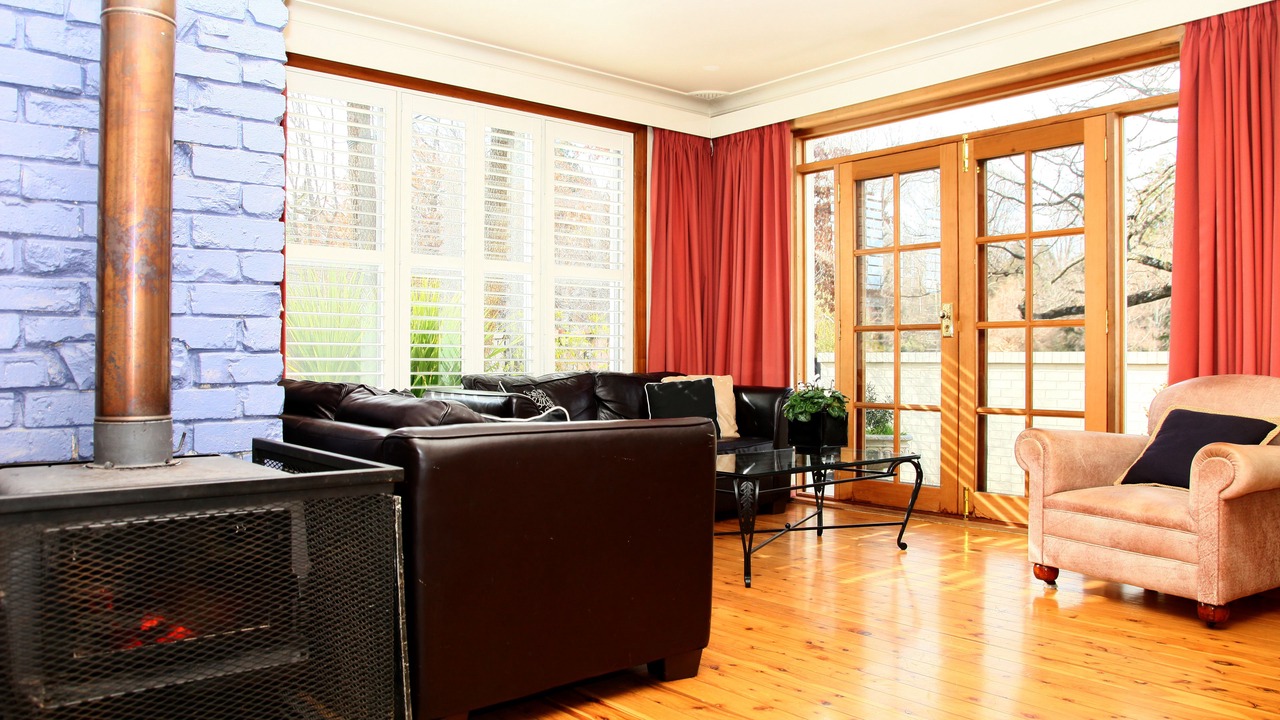 Photo of Livingroom in Orange