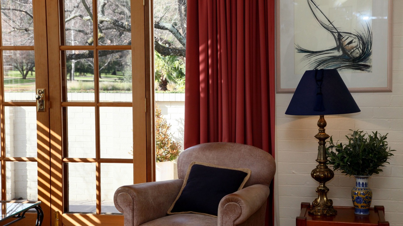 Photo of Livingroom in Orange