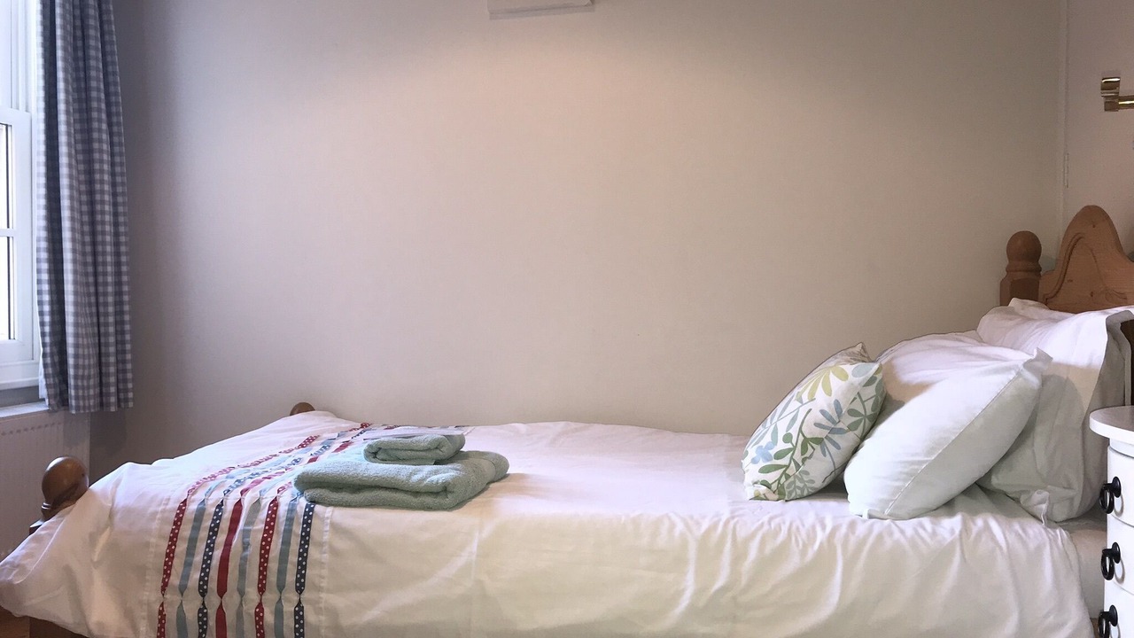 Photo of Bedroom in Rodmersham Green