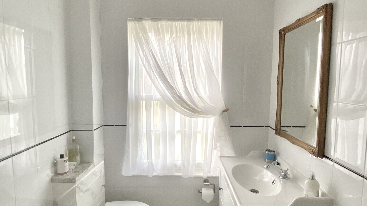 Photo of Bathroom in Rodmersham Green