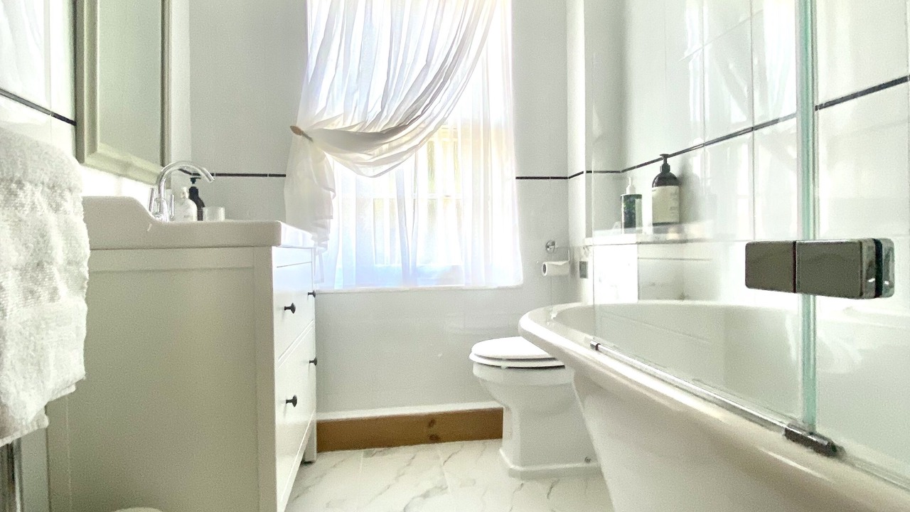 Photo of Bathroom in Rodmersham Green