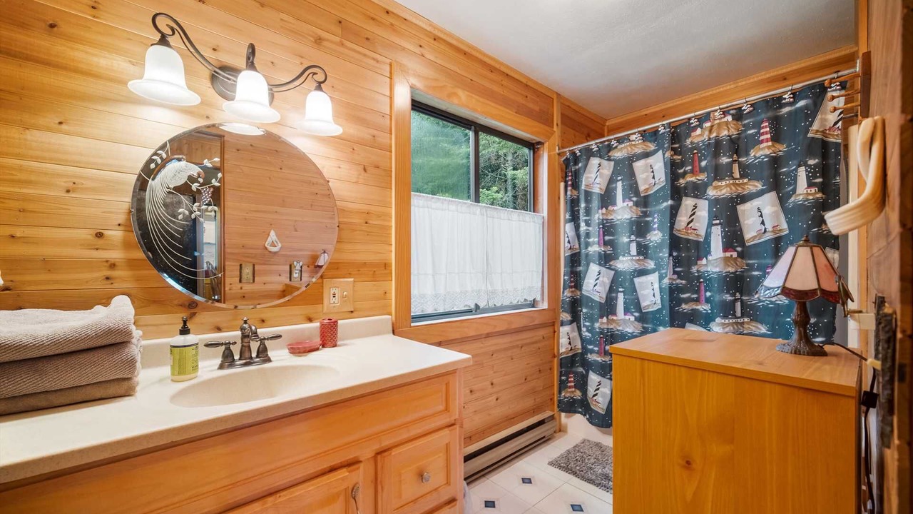 Photo of Bathroom in Mackinaw City