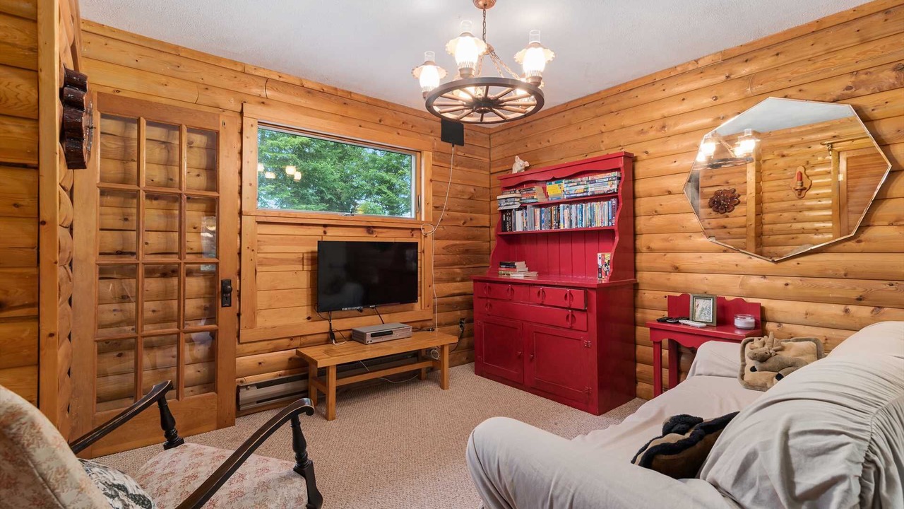 Photo of Livingroom in Mackinaw City