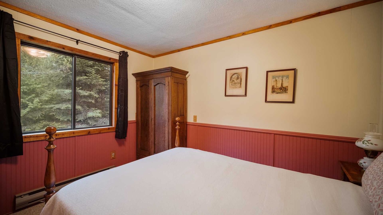 Photo of Bedroom in Mackinaw City