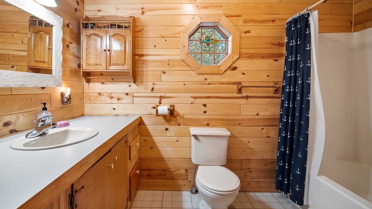 Photo of Bathroom in Mackinaw City