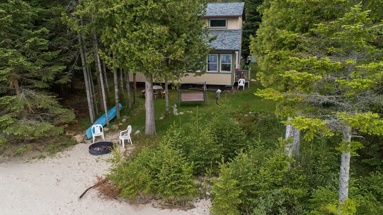 Photo of Patio Balcony in Mackinaw City