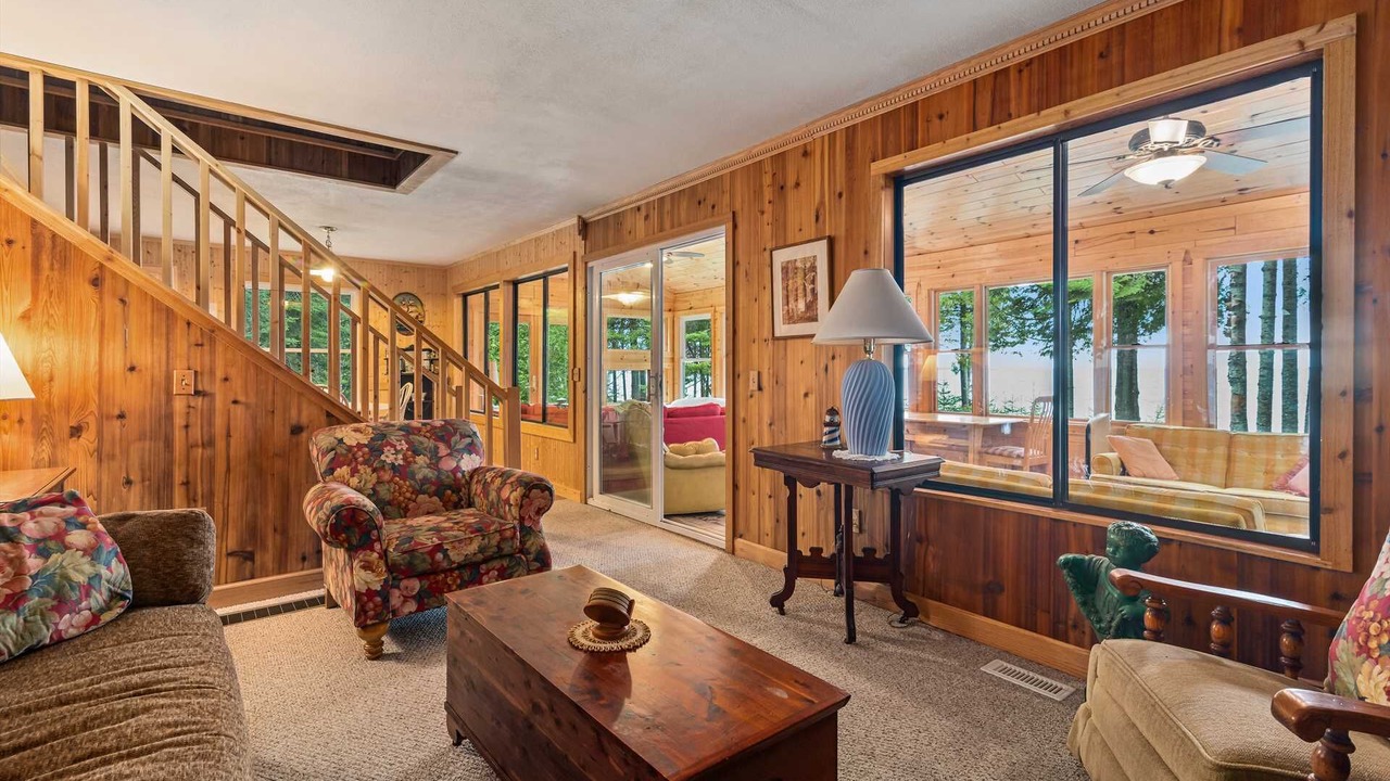 Photo of Livingroom in Mackinaw City