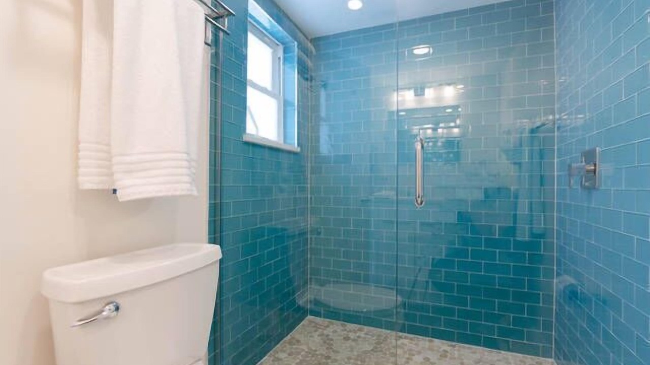 Photo of Bathroom in Bay Esplanade