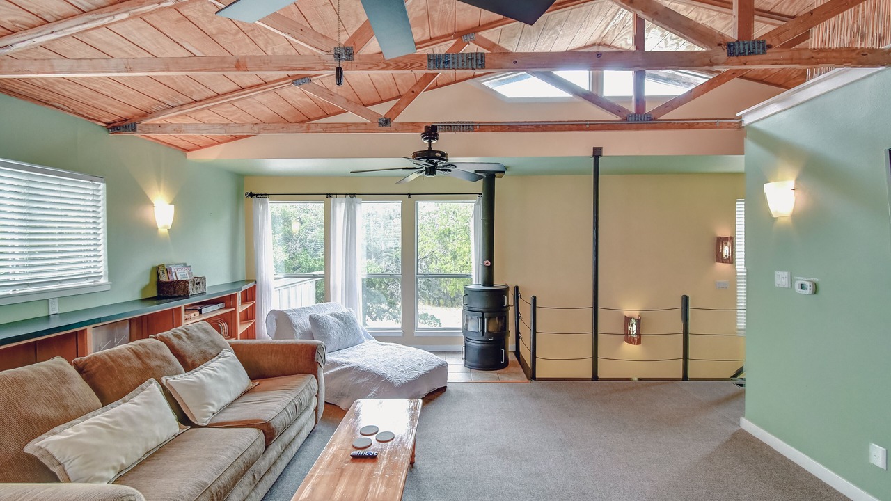 Photo of Livingroom in Glen Rose
