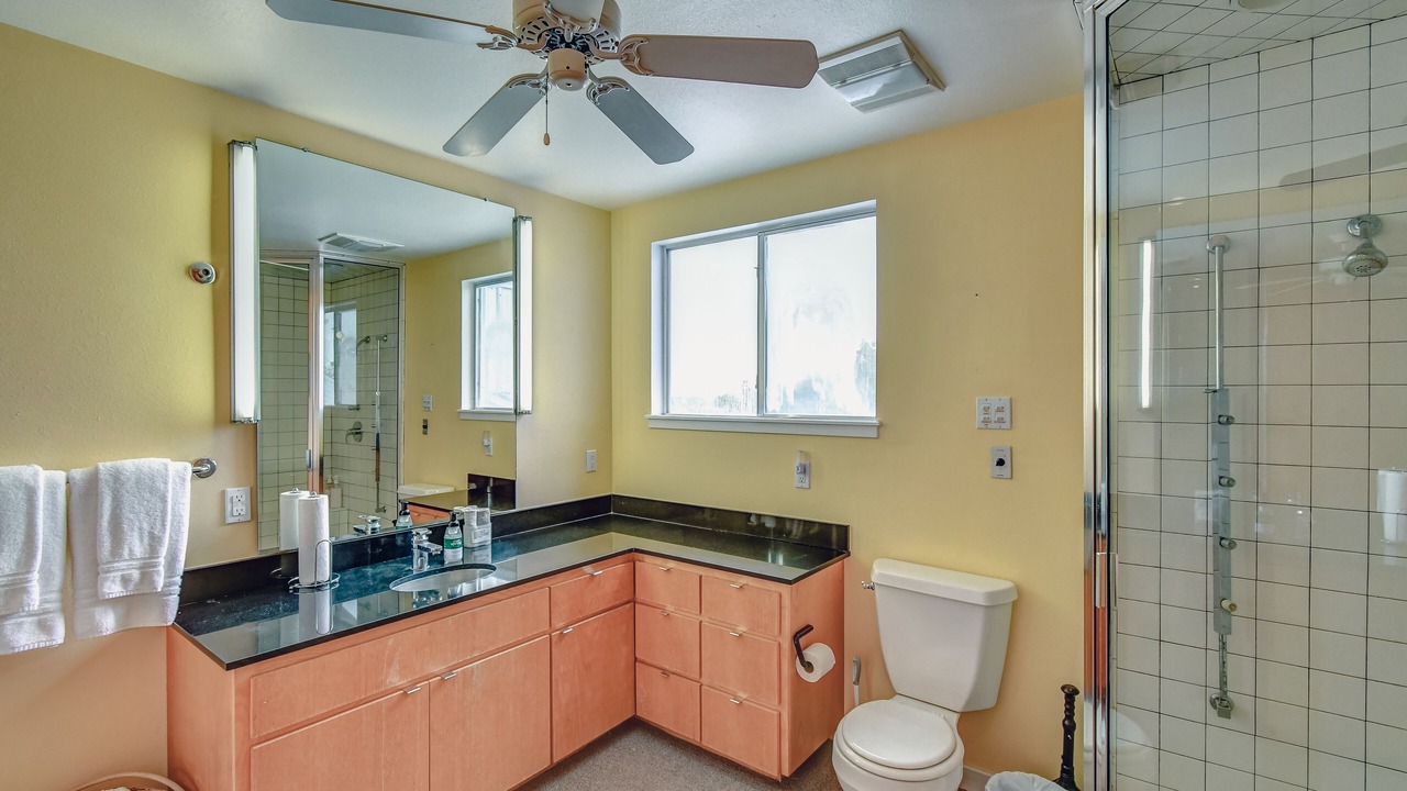 Photo of Bathroom in Glen Rose