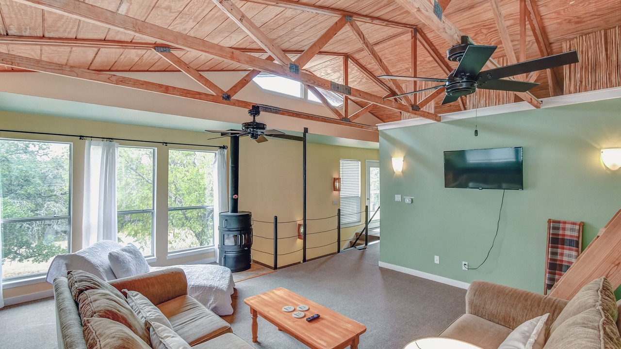 Photo of Livingroom in Glen Rose