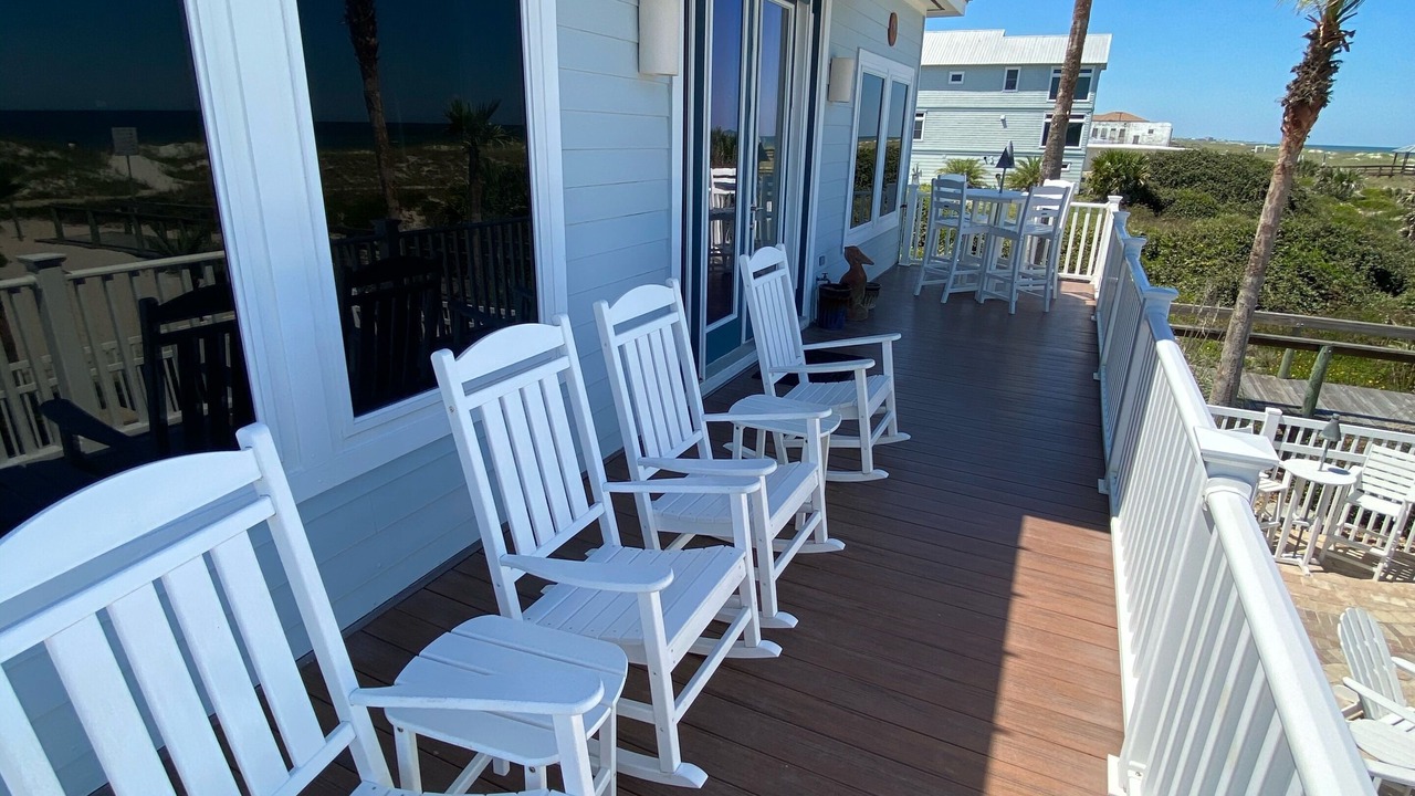 Photo of Patio Balcony in American Beach