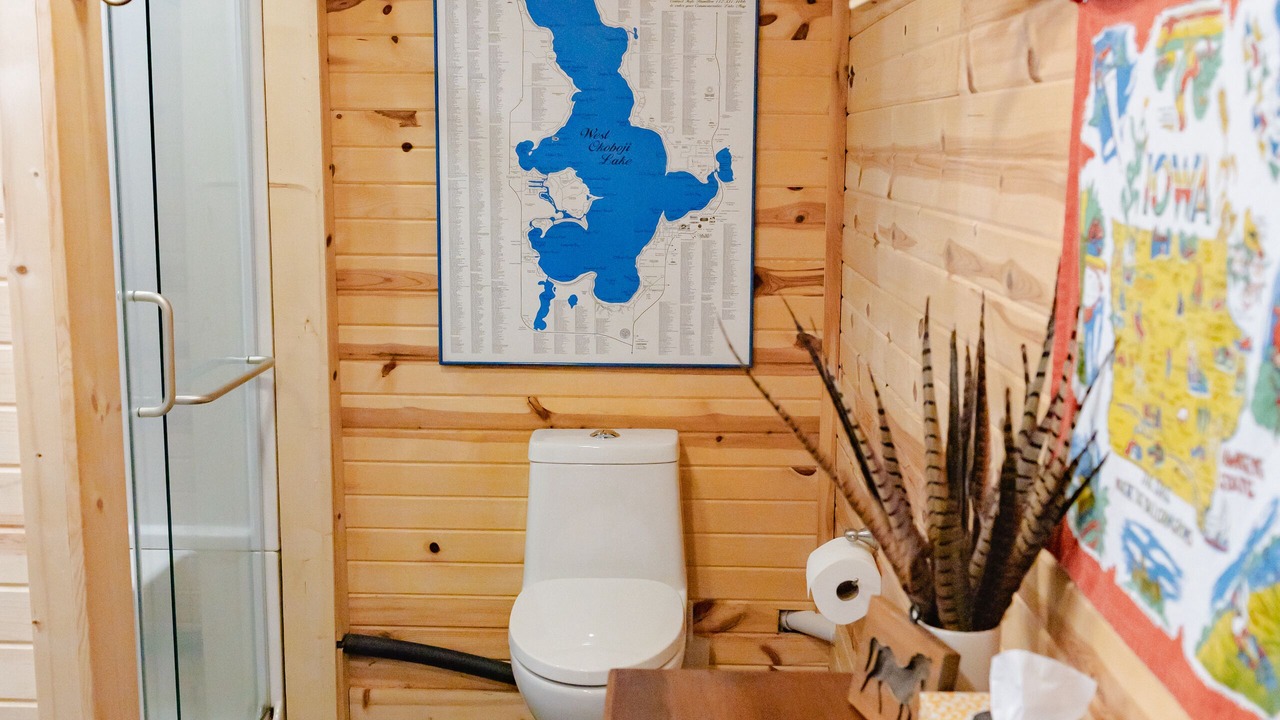 Photo of Bathroom in Charles City