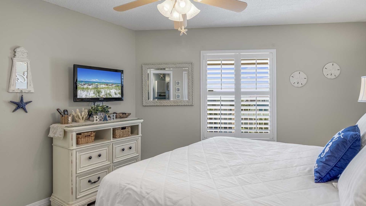 Photo of Bedroom in Miramar Beach