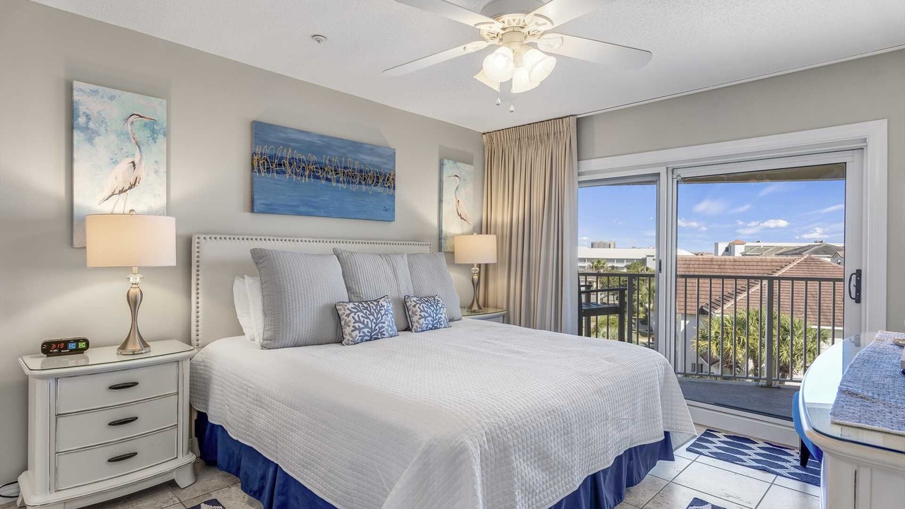 Photo of Bedroom in Miramar Beach