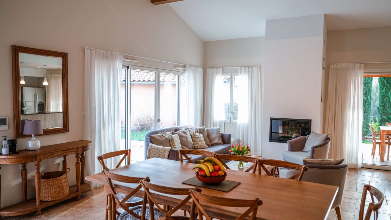 Photo of Bedroom in Castelnau-de-Montmiral