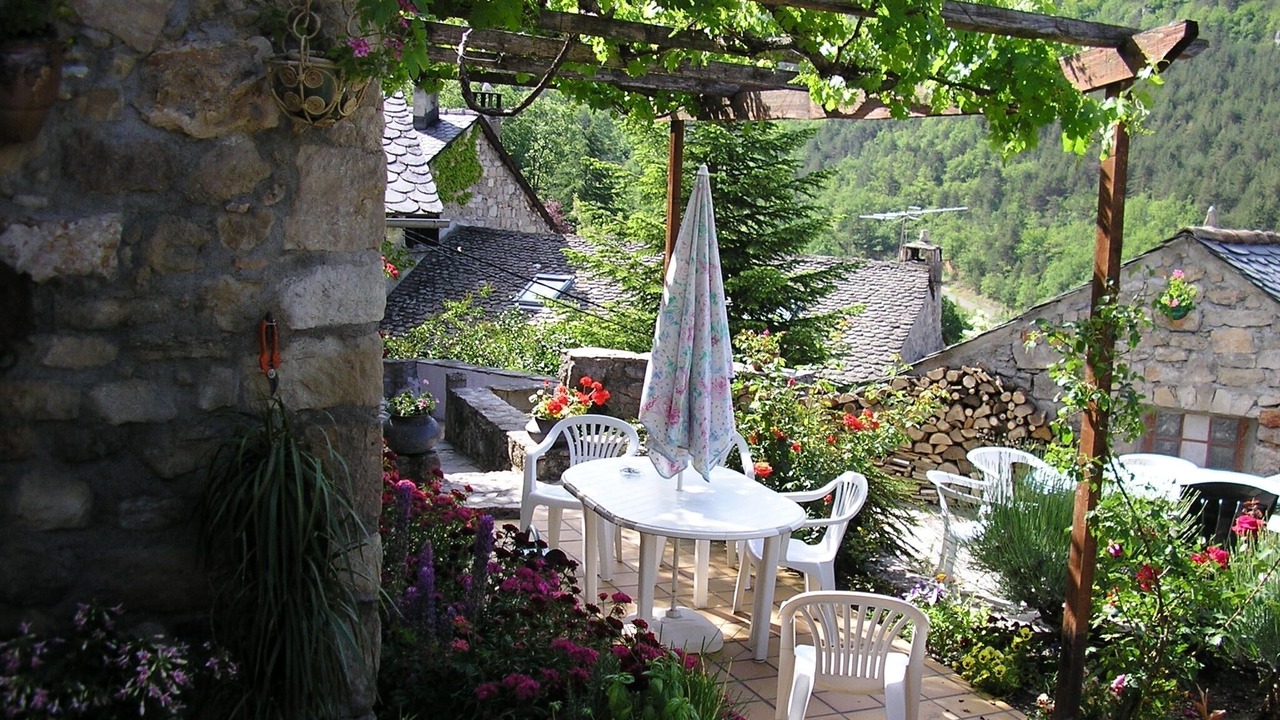 Photo of Others in Cantobre