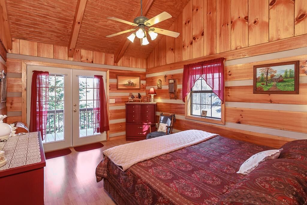 Photo of Bedroom in Cosby
