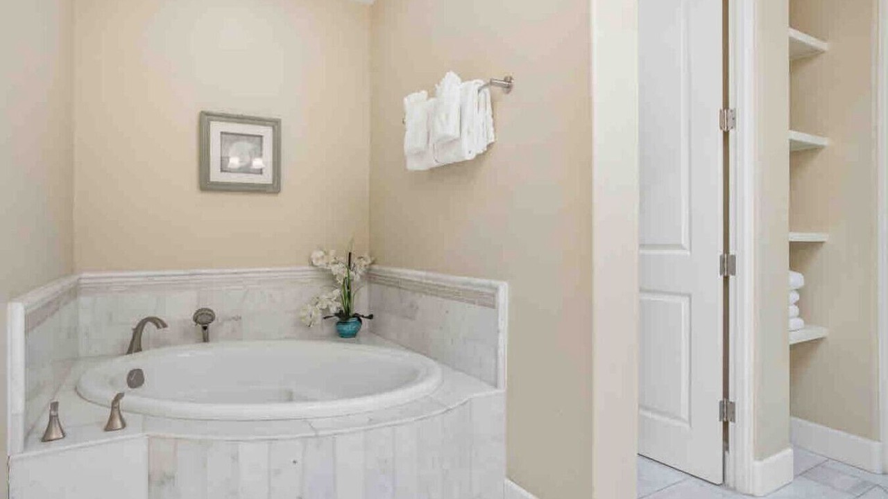 Photo of Bathroom in Townsite