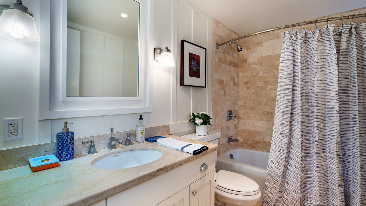 Photo of Bathroom in Kahuku