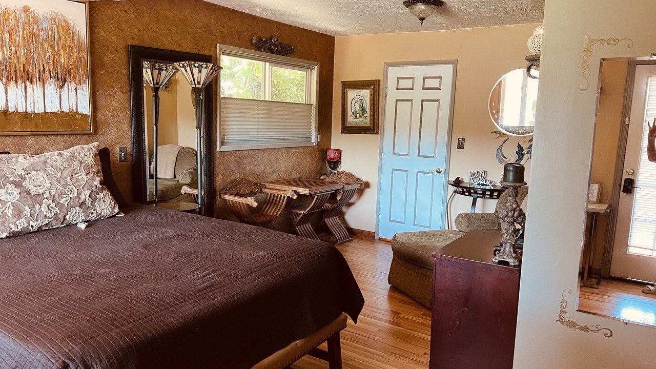 Photo of Bedroom in Island Station