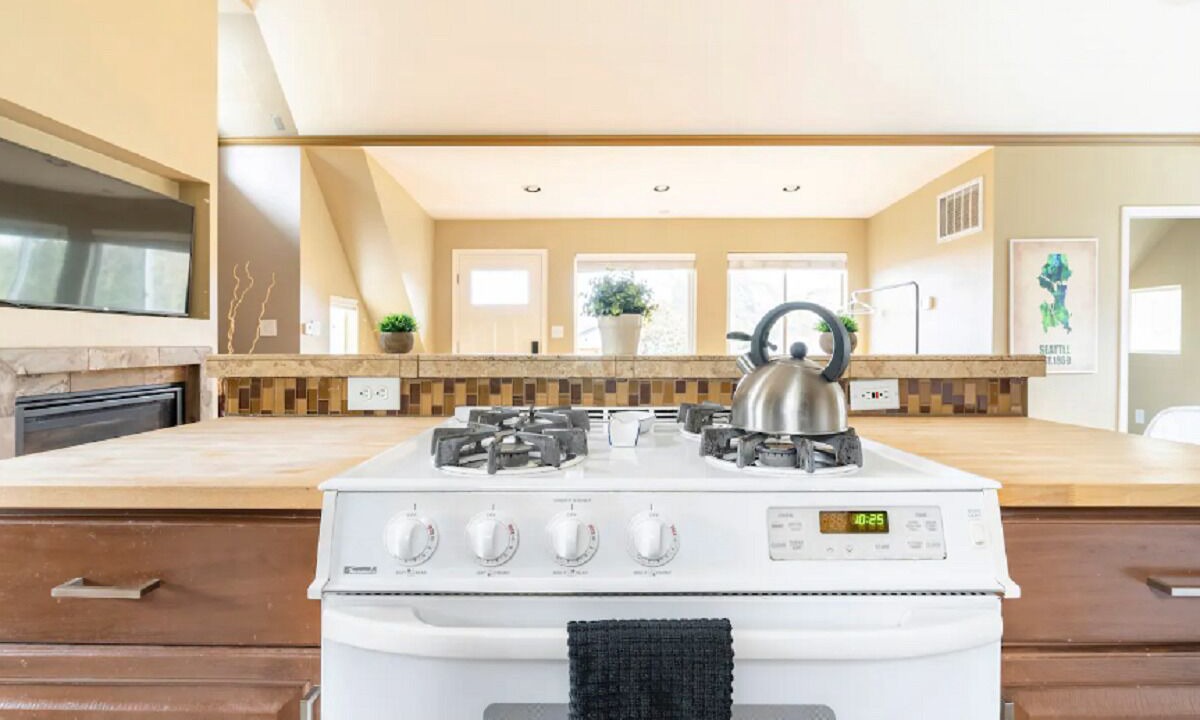 Photo of Kitchen in Southeast Magnolia