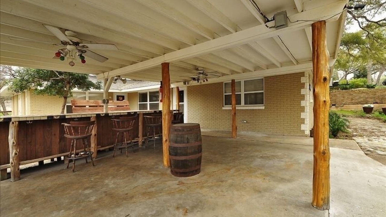 Photo of Patio Balcony in Tarrytown
