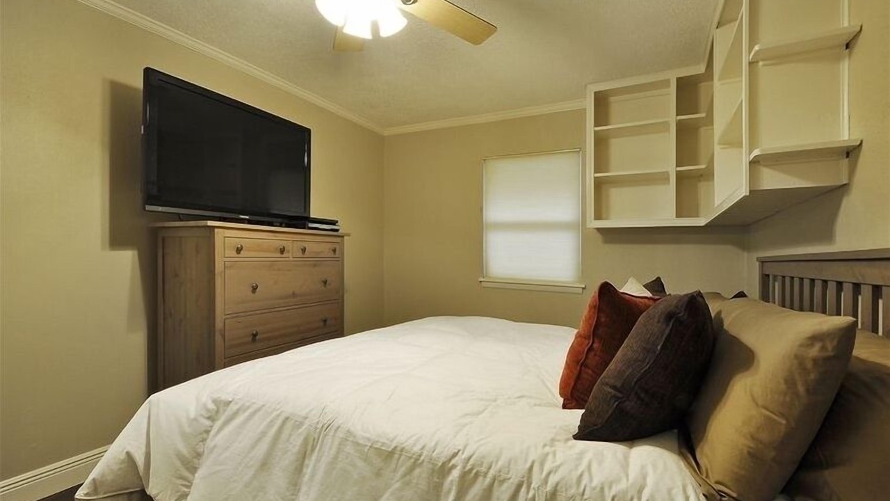 Photo of Bedroom in Tarrytown