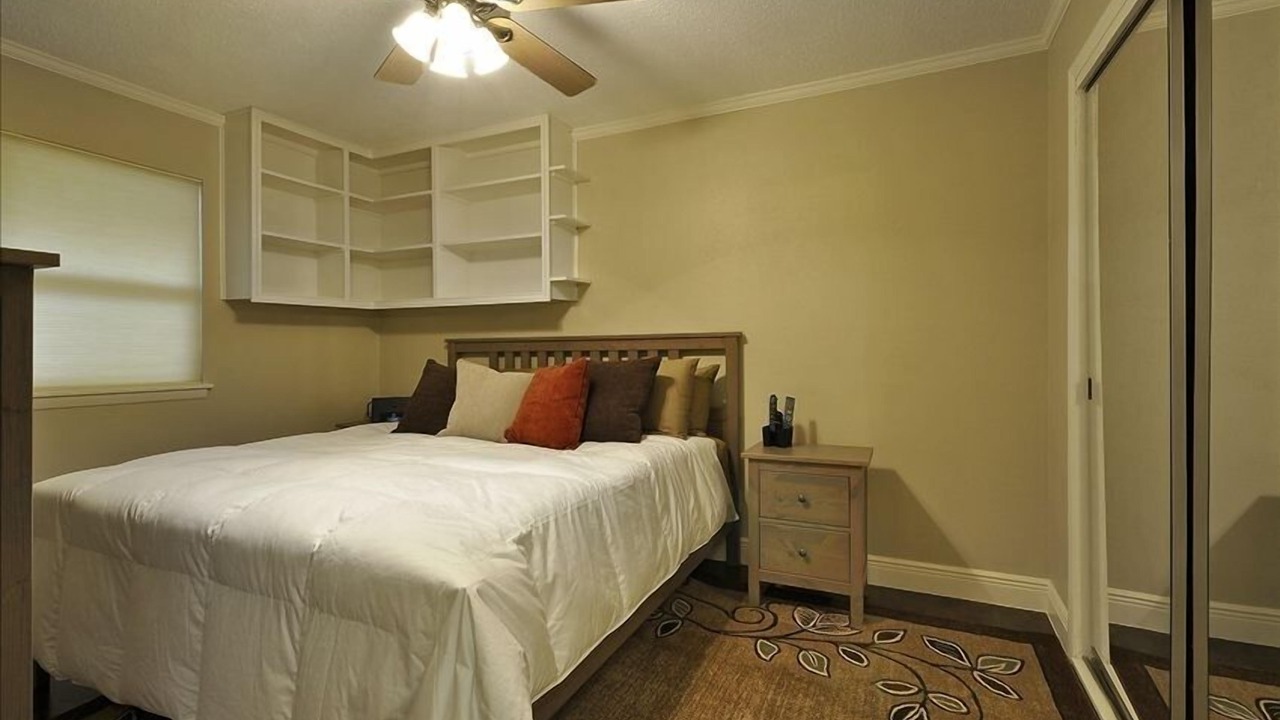 Photo of Bedroom in Tarrytown