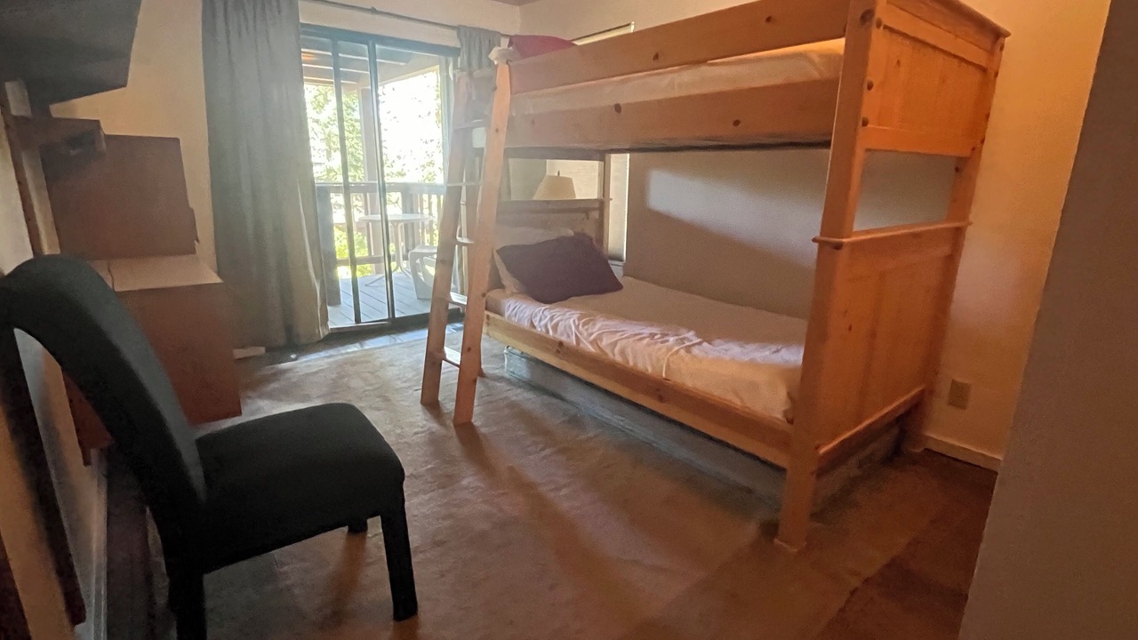 Photo of Bedroom in Lake Forest